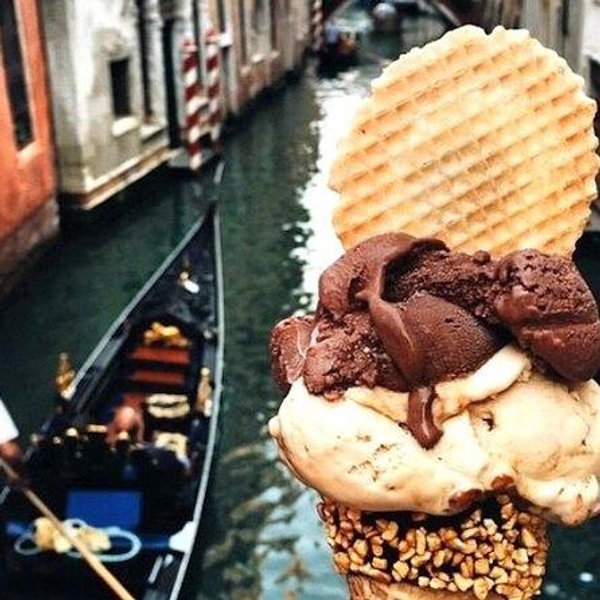 Honeymoon Experience - Wine and Gelato in Venice