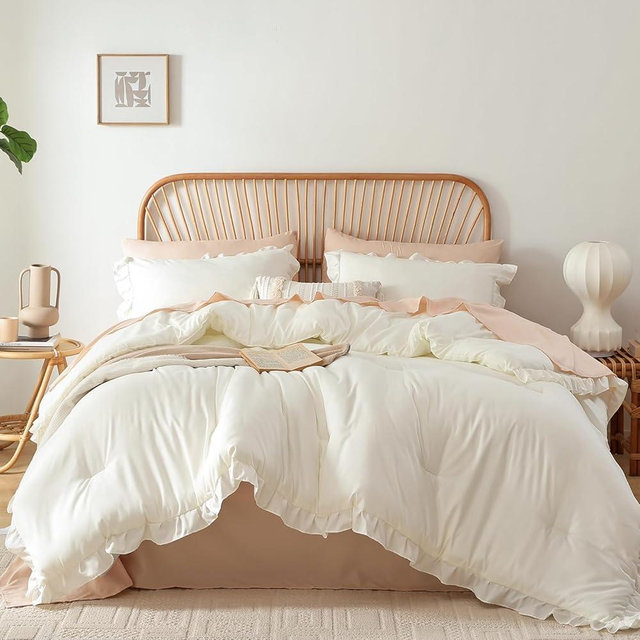 JANZAA King Comforter Set Creamy White Ruffle Comforter with 2 Pillowcase Soft King Size Bed Set Vintage Farmhouse Bed Comforter Set Fluffy Shabby Chic Bedding for All Season