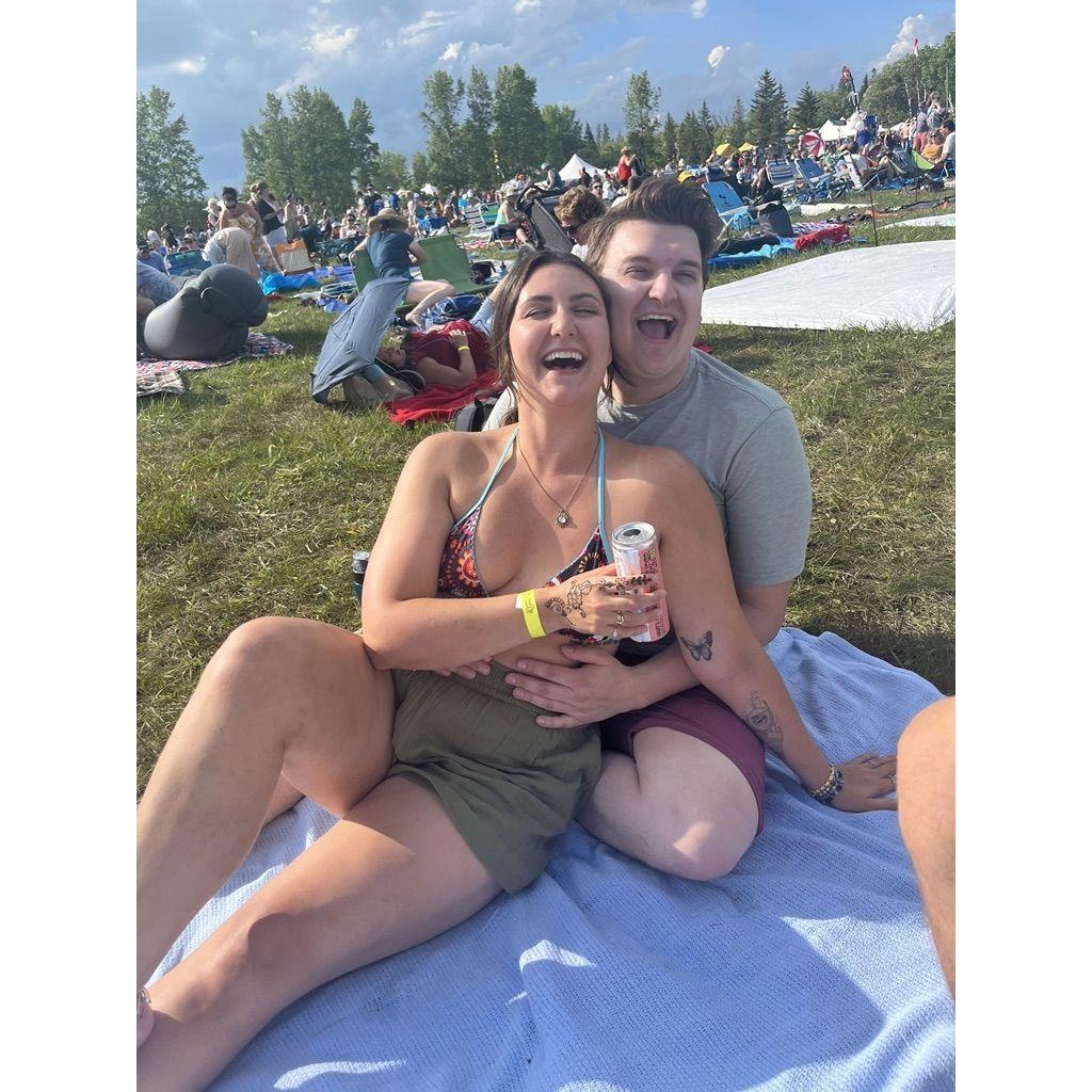 Having fun at folk fest <2022>
