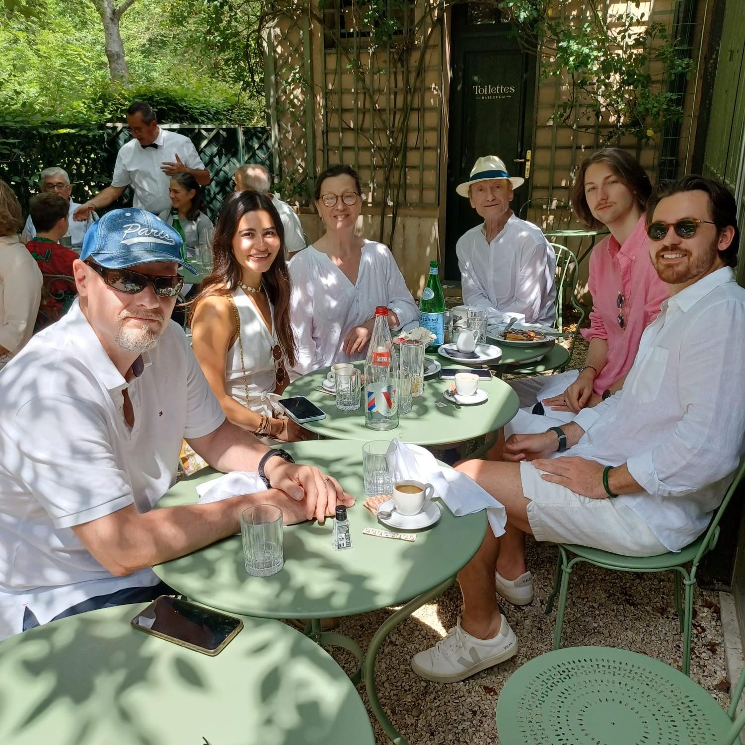 J meeting my French family!