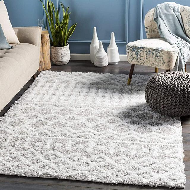 Artistic Weavers Hapsburg Light Gray Area Rug, 7'10" x 10'2"