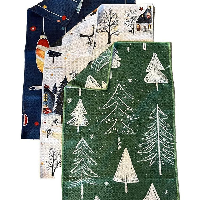 CERISE 3 Pack Winter Kitchen Towels, Waffle Weave Microfiber, Microfiber Winter Towels, Highly Absorbent Hand Towels, Hanging Loop, Winter Themed Towels, Winter Towels for Gift, Bathroom