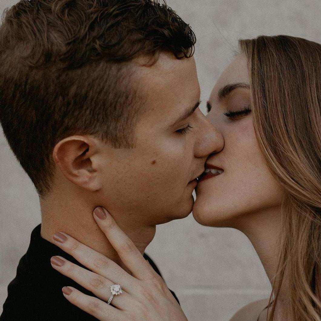 Engagement Photos - Mellon Park