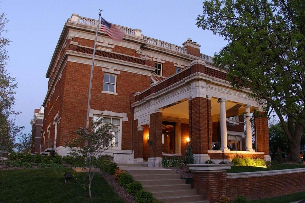 Loose Mansion