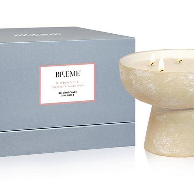 BLUEME Romance-Oakmoss & Sandalwood, 5 Wick, Refillable Wellness Candle, Contains Essential Oil, Sustainable, Hand Finished, Hand Poured, Premium, Luxury Ceramic, Natural Cotton Wick, Soy-Wax Blend