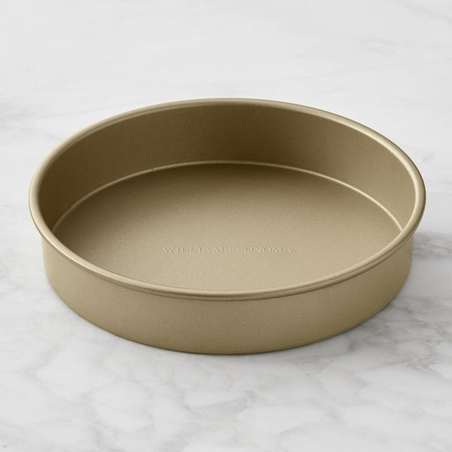 Williams Sonoma Goldtouch® Pro Round Cake Pan, 10"