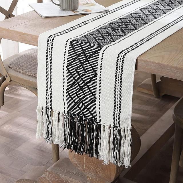 LUFEIJIASHI Woven Table Runners Farmhouse Style,Boho Table Runners 72 inches Long with Tassels Elegant Washable Table Runners for Dining Room ,Wedding,Holiday,Party Table Decor (14.5x72inch, Black)