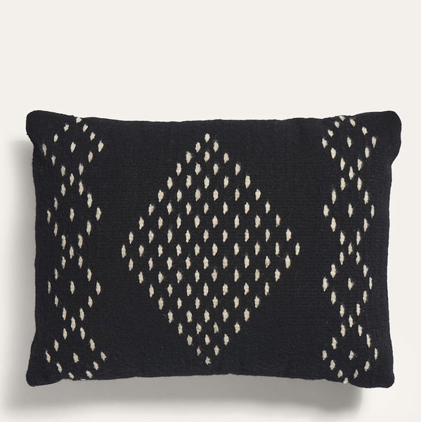 MIL DIAMONDS LUMBAR PILLOW