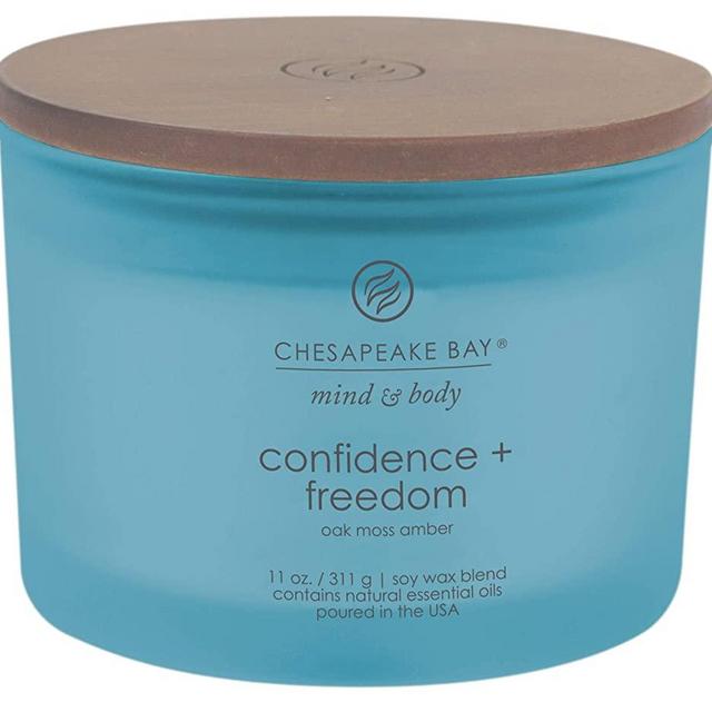 Chesapeake Bay Candle Scented Candle, Confidence + Freedom (Oak Moss Amber), Coffee Table