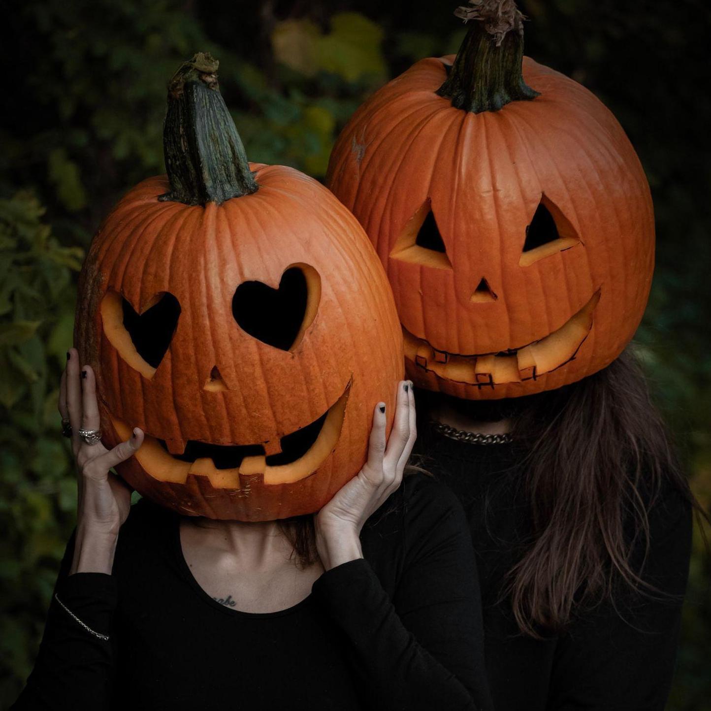Pumpkin Head photoshoot at Theordore Wirth Park captured by Indie Empressions