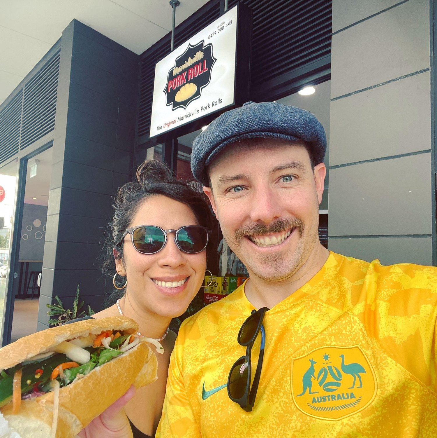 Dato curioso: ¡A uno de los dos le fascina el bánh mì! ¿Adivinan a quién?