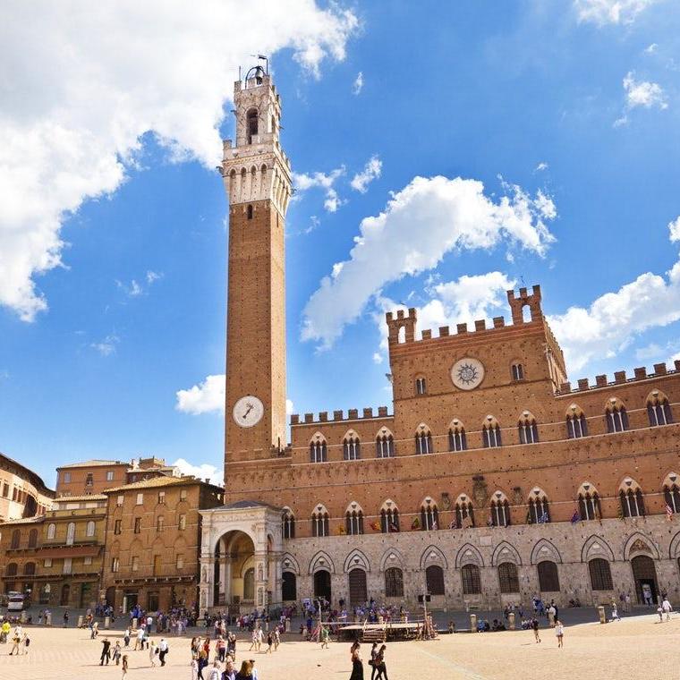 Siena's town square