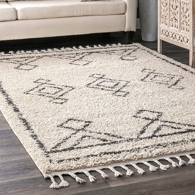 nuLOOM Mackie Moroccan Diamond Tassel Shag Area Rug, 5' 3" x 7' 7", Off White