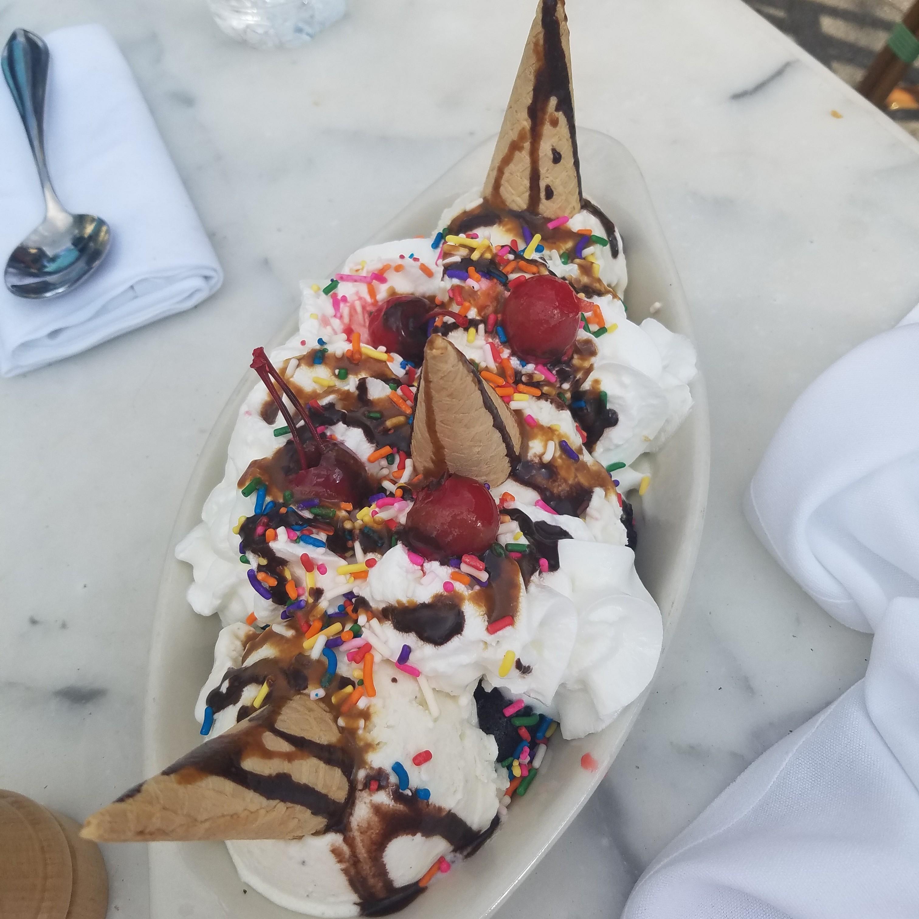 Our favorite! Brownie Sundae!