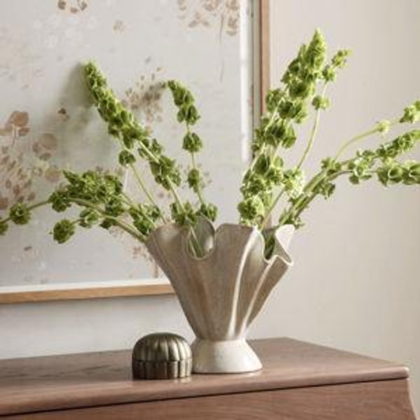 Darcia Vase in Ivory