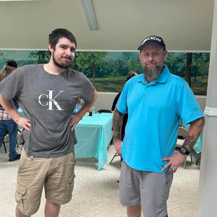 Hmm 🤔 I wonder if they know each other? 😁