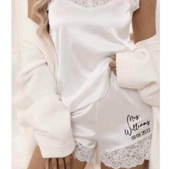 Lace Pajamas, Bridesmaid Gift, Lace Bride Pajamas, Bride Pjs, Bridal Shower Gift Set, Lace Bridal Outfit, Honeymoon Outfit, Bride Gift,