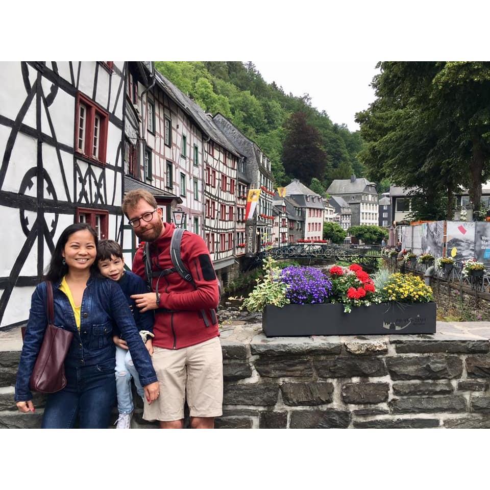 Beautiful summer day in Monschau, with the jongetje