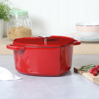 Heart Shaped 4-Quart Dutch Oven