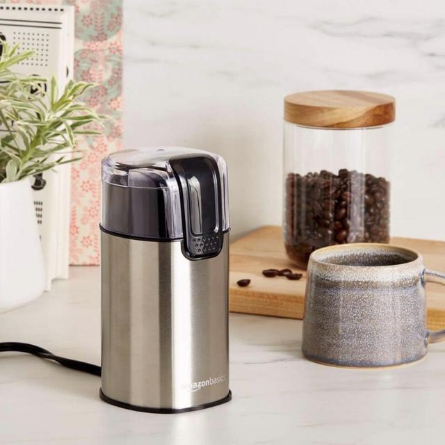 Amazon Basics Electric Coffee Grinder, Coffee Bean and Spice Grinder, With Heavy-Duty Stainless Steel Grind Blades
