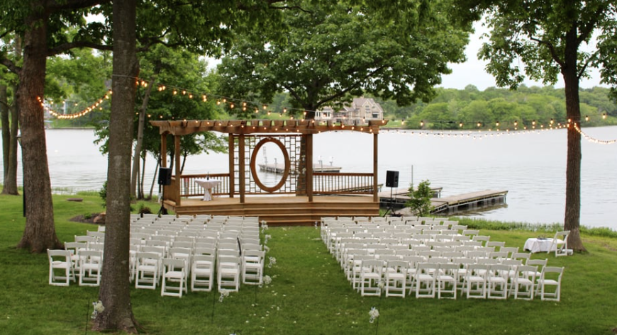 The Wedding Website of Amid Jones and Christina Jones