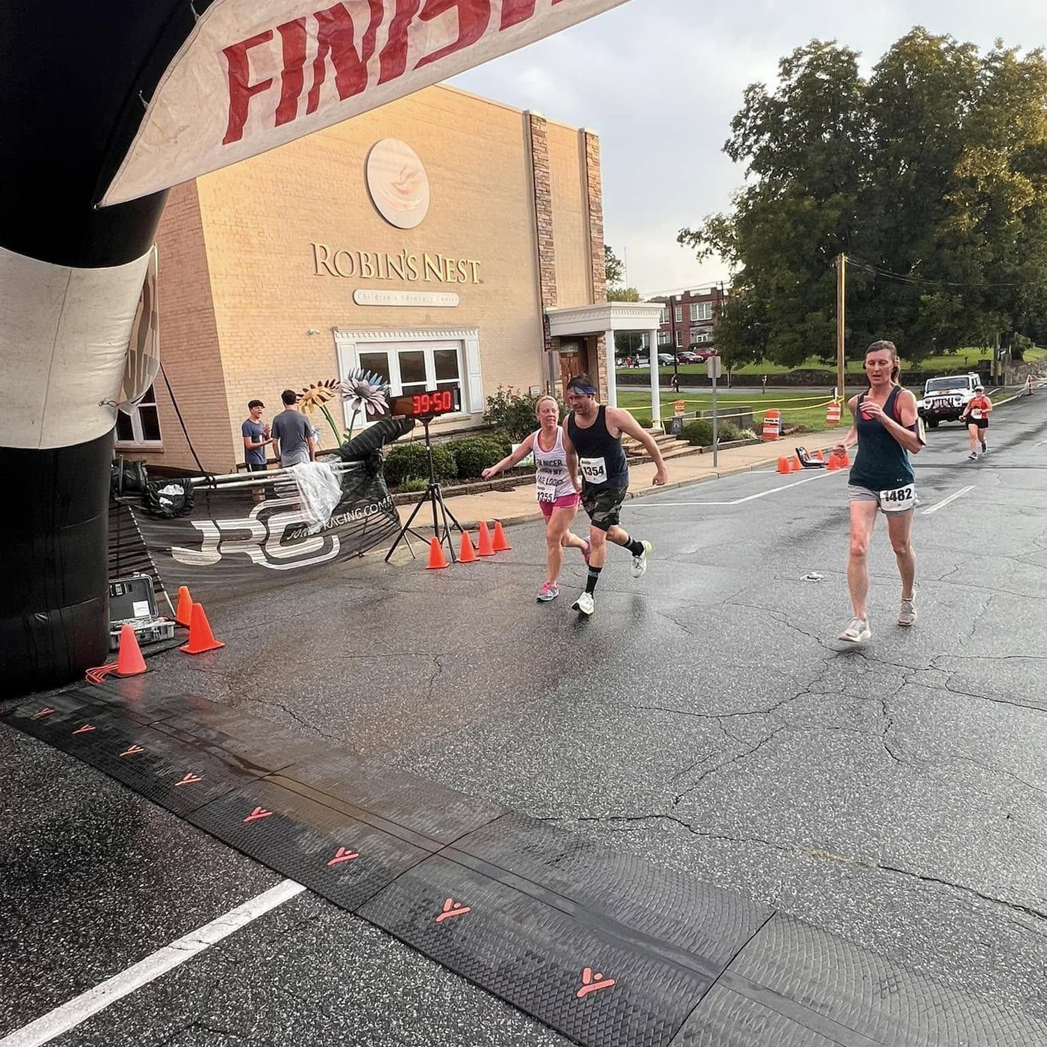 Sundown 4 Miler- We HAVE to do this race every year now!