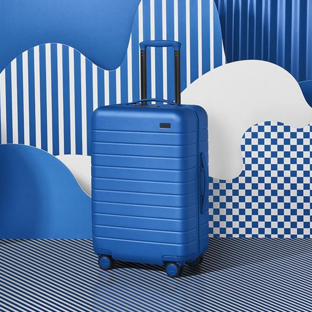 Away Pantone Blue Medium Suitcase