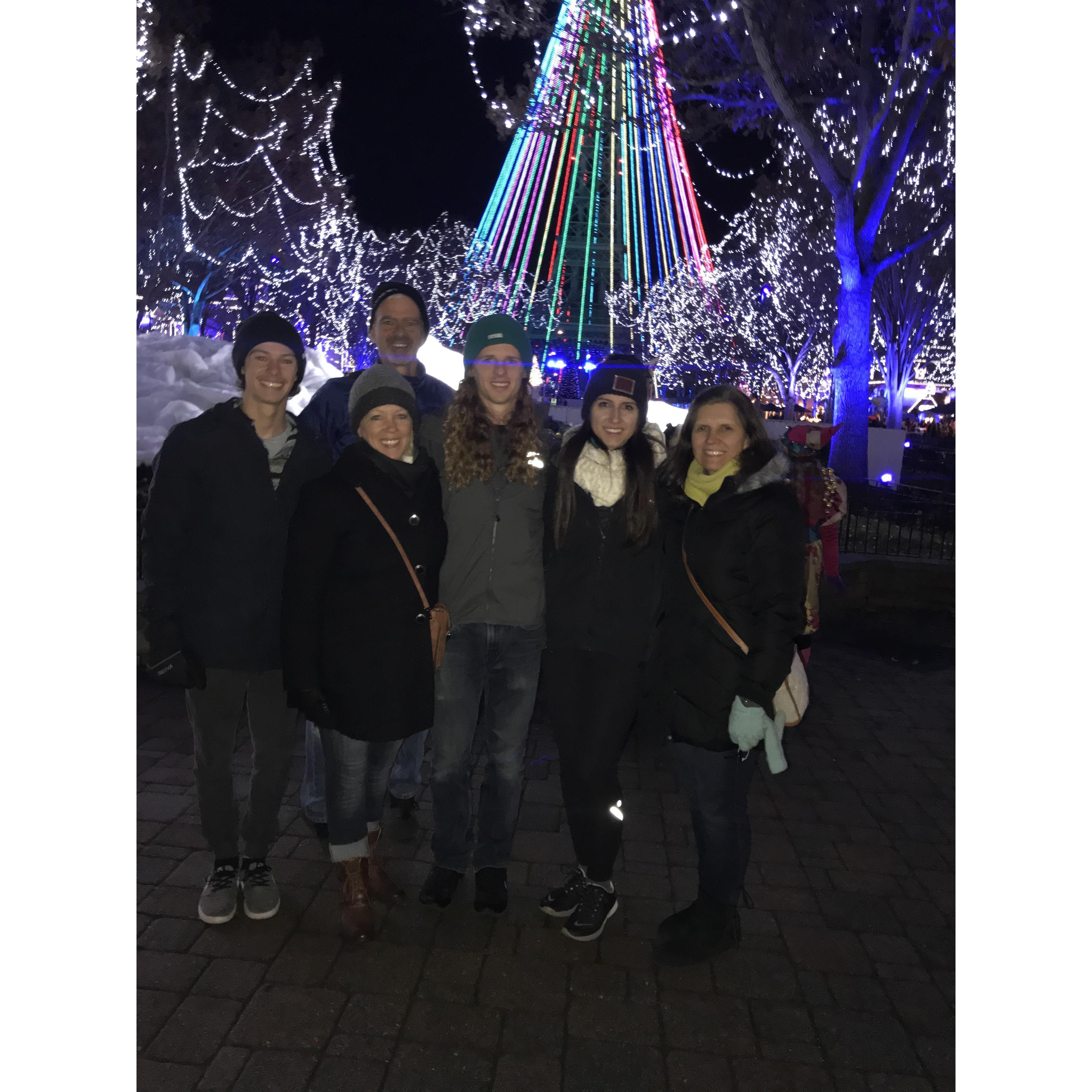 Family together at Kings Dominion