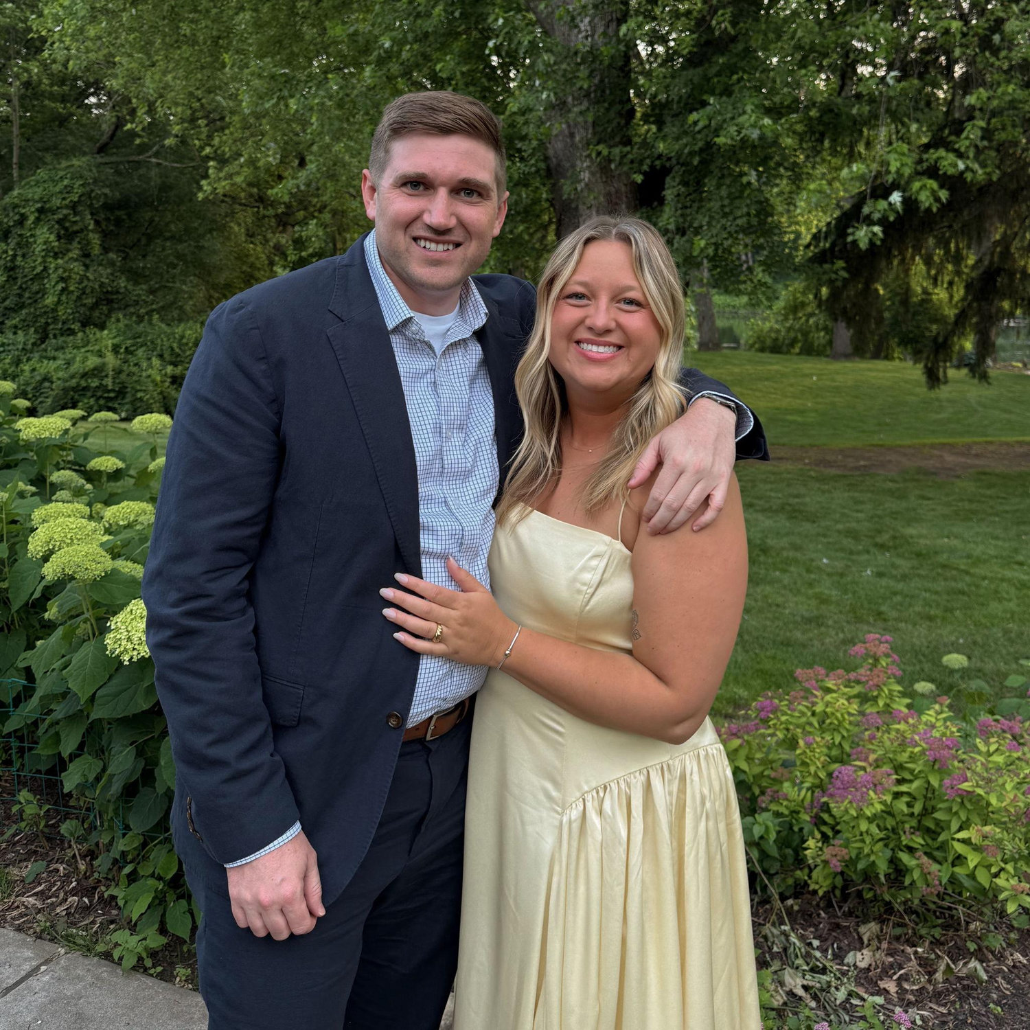Justin was Anna's plus 1 to Elena and Max's wedding. It was so special for Justin to be able to meet all of Anna's close friends in one place!