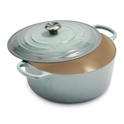 Le Creuset Signature Round Dutch Oven, 7.25 qt.