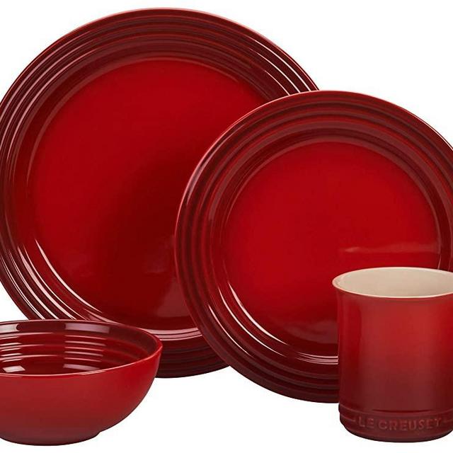 Le Creuset PGWSV16-0367 Stoneware Dinnerware Set, 16 Piece, Cerise (Cherry Red)