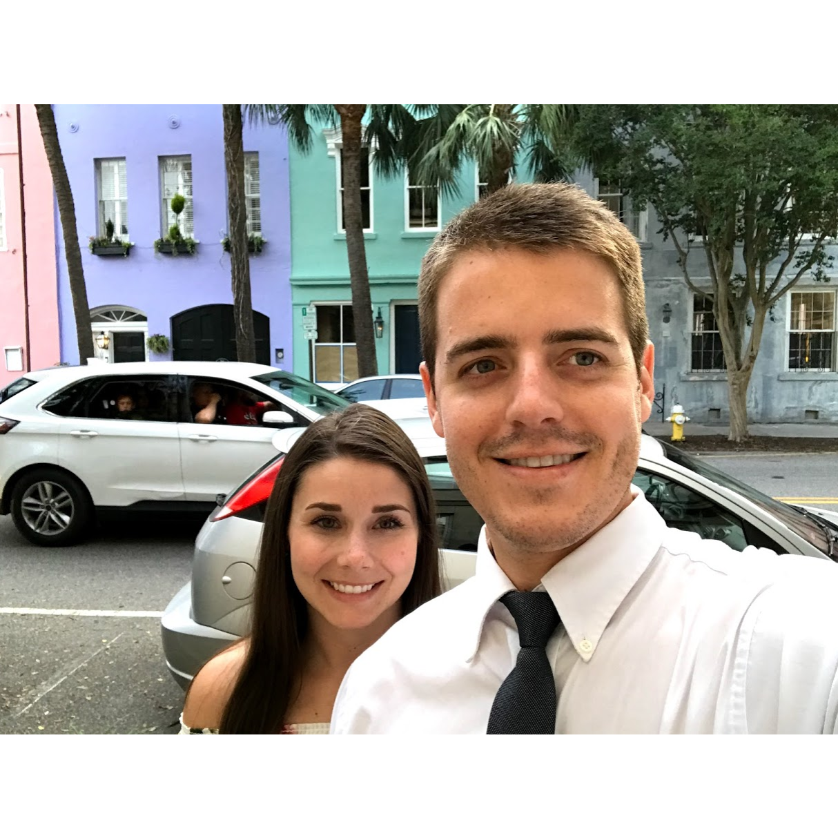 A classic Charleston background: a family of Ohioans in an SUV.