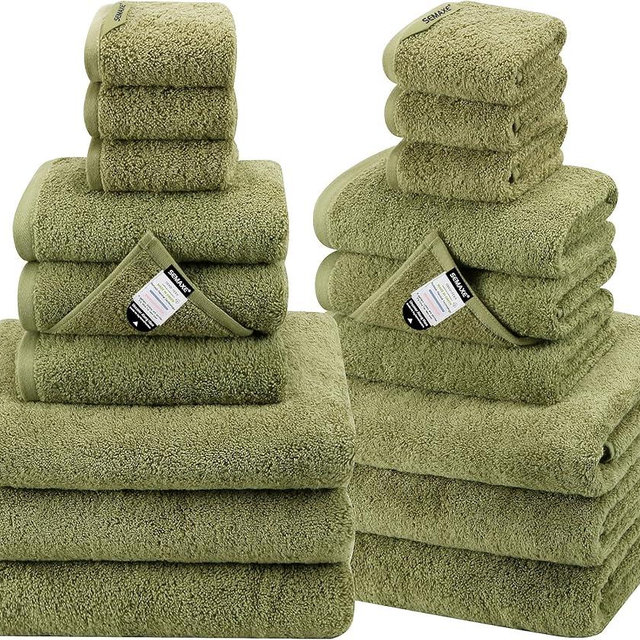 SEMAXE 18 Pack 100% Cotton Bath Towel Set, 6 Bath Towels, 6 Hand Towels, 6 Wash Cloths, Bathroom Towels with Hanging Loops, Hotel Spa Quality Absorbent Towel, Green Towel Set