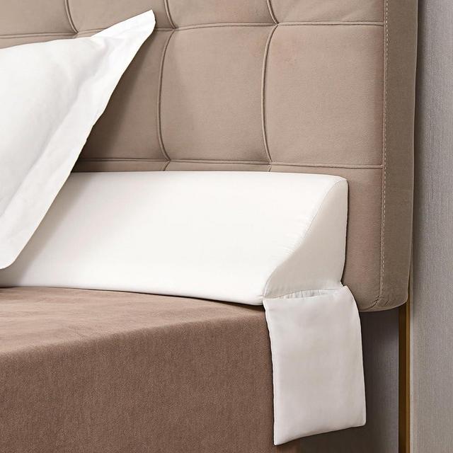 Vekkia Queen Bed Wedge Gap Filler Pillow King/Mattress Wedge Gap Filler/Headboard Pillow/Bed Gap Filler Used for Close The Gap (0-3.5") Between Headboard and Mattress（White）