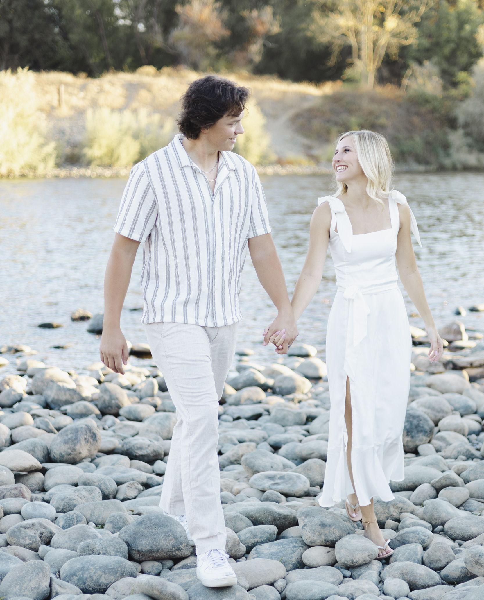 The Wedding Website of Holly Erickson and Hunter Hayes