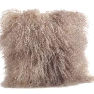 Wool Mongolian Lamb Fur Decorative Throw Pillow (20x20 - Oyster)