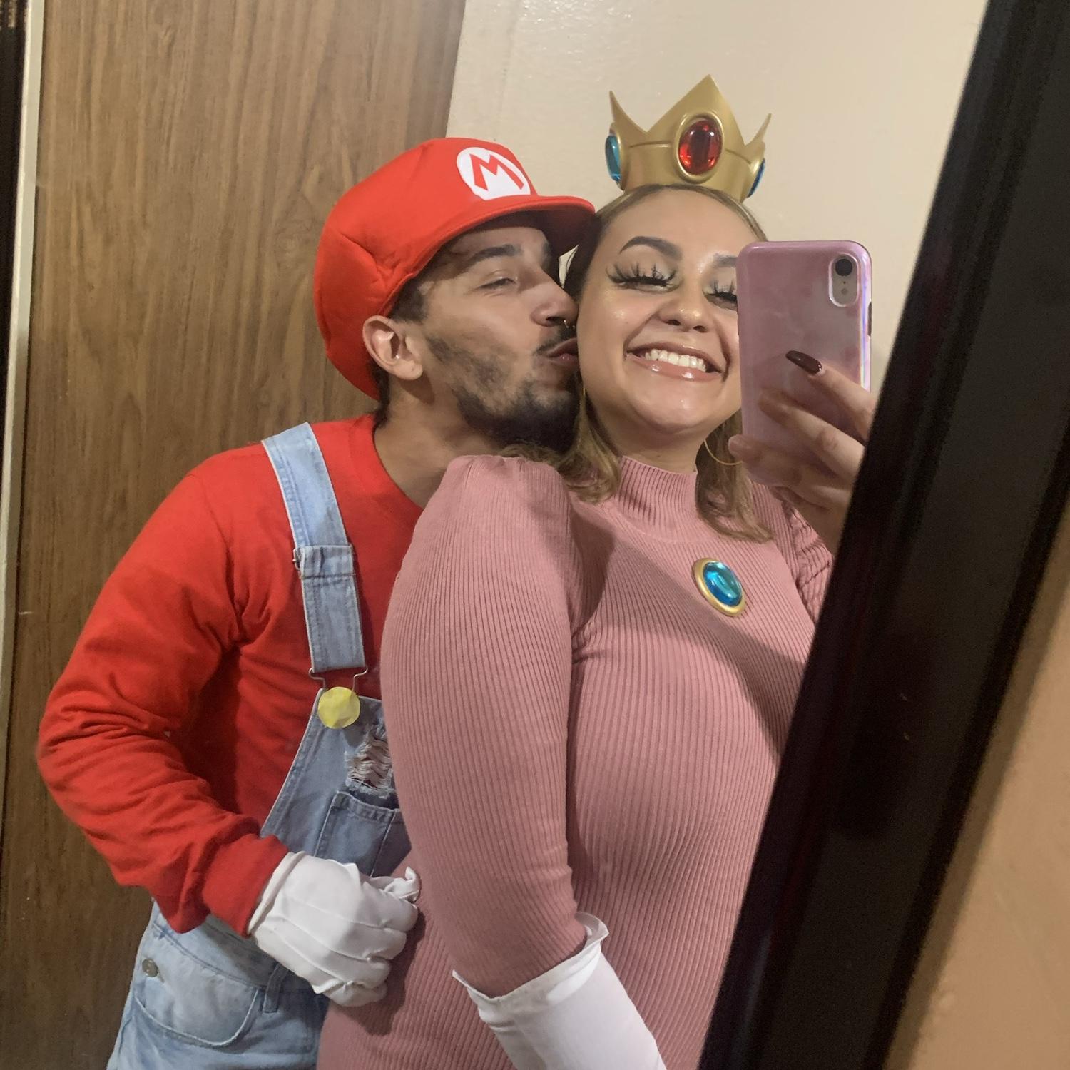 Mario + Peach 👸🏼♥️