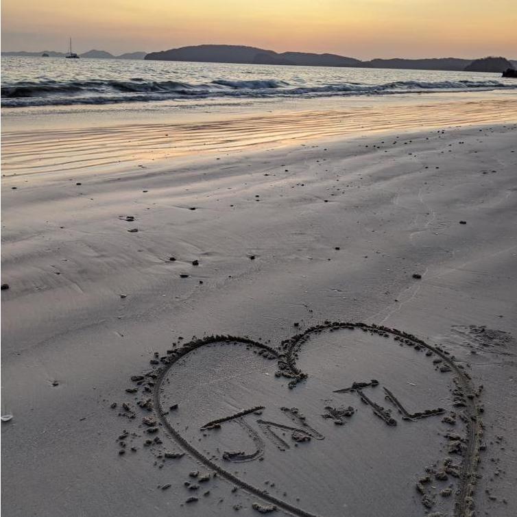 Joe's beach message to Tiff while he was in Thailand