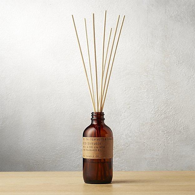 teakwood and tobacco reed diffuser