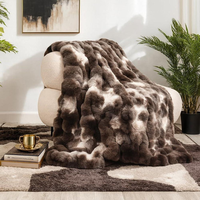 H&D Faux Fur Throw Blanket for Couch,Fluffy Cozy Soft Plush Luxury Thick Fuzzy Fleece Blanket for Couch Bed Sofa Bedroom Living Room,Comfy Bubble Blanket