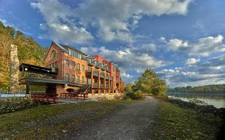 The Wedding Website of Christine Shervin and Dimitri Pahides