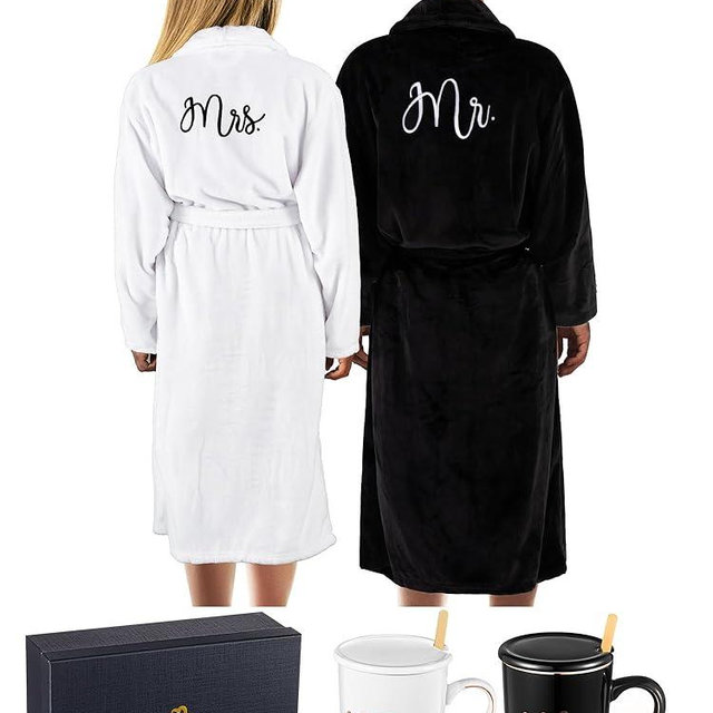 Jecery His and Hers Robes Set Flannel Kimono Robes for Women Men Mr and Mrs Matching Robes for Couples with 18.6 oz Mr and Mrs Coffee Mugs Set for Winter Wedding Anniversary Engagement Love Gift