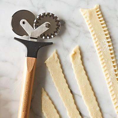 Williams Sonoma Straight & Fluted Pastry Cutter