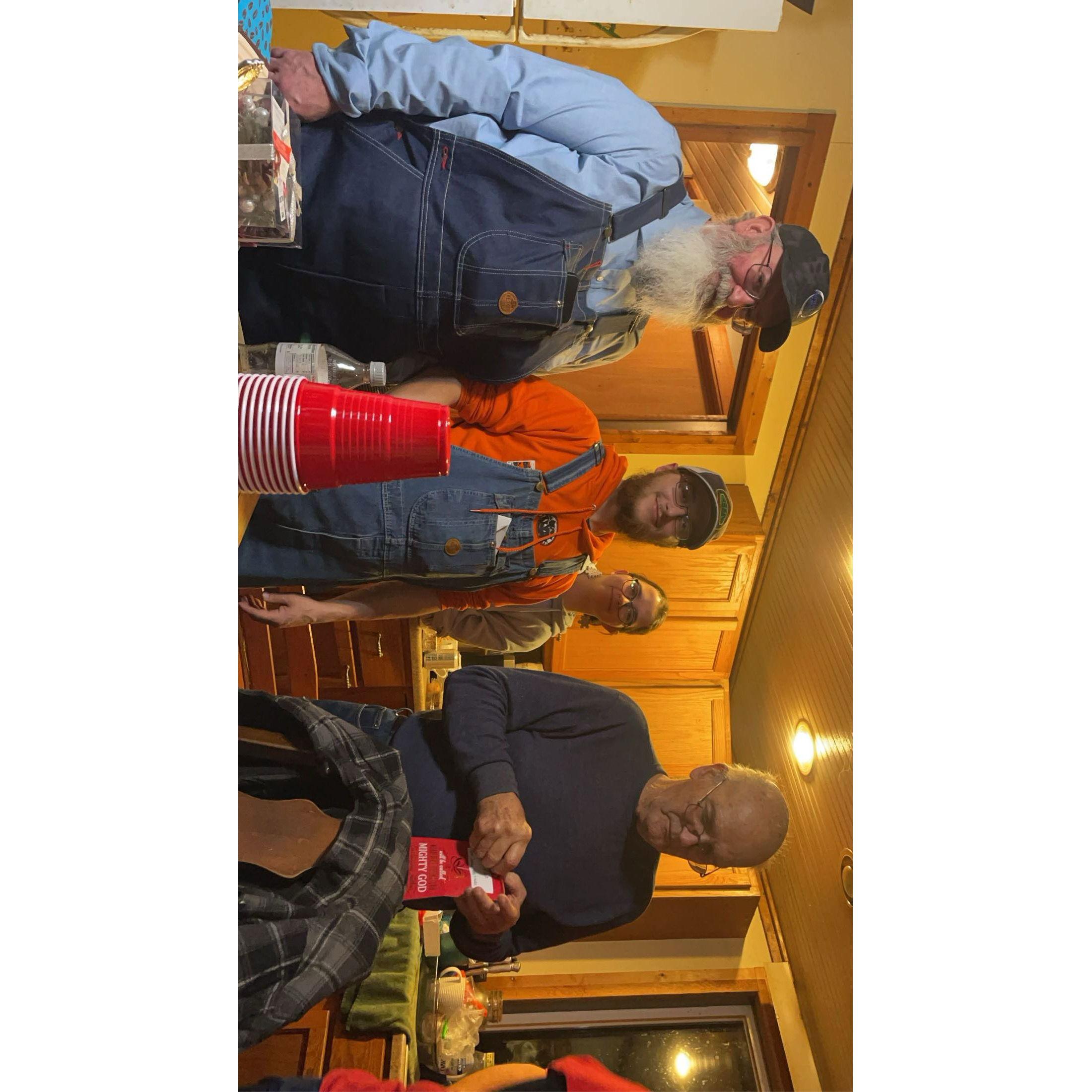Darren, Larsen, Hannah & Papa Zeeke
