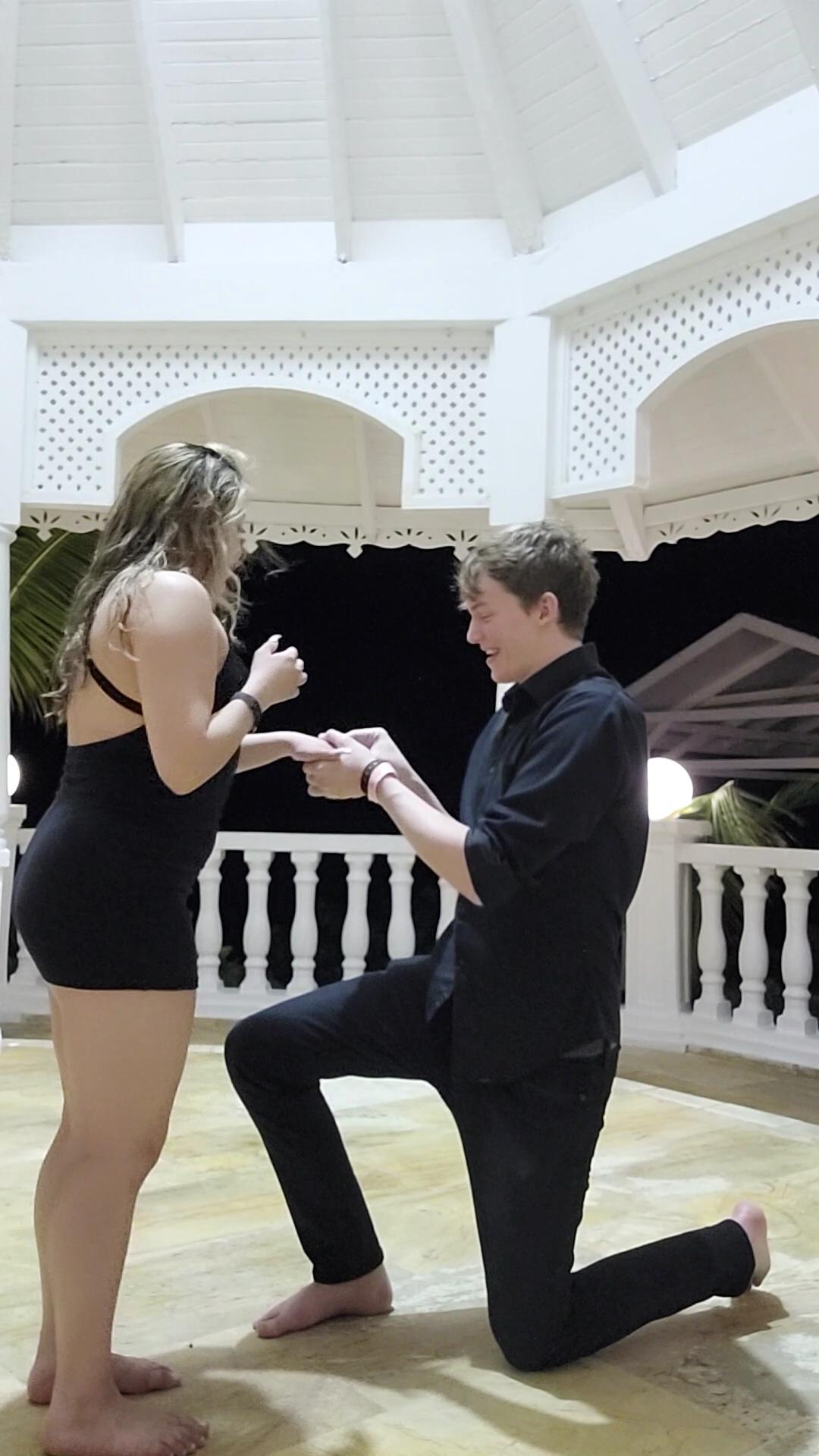 The Wedding Website of Dawson Gorski and Leslie Montes De Oca