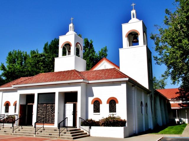 The Wedding Website of LaToya Jackson and Mario Lainez