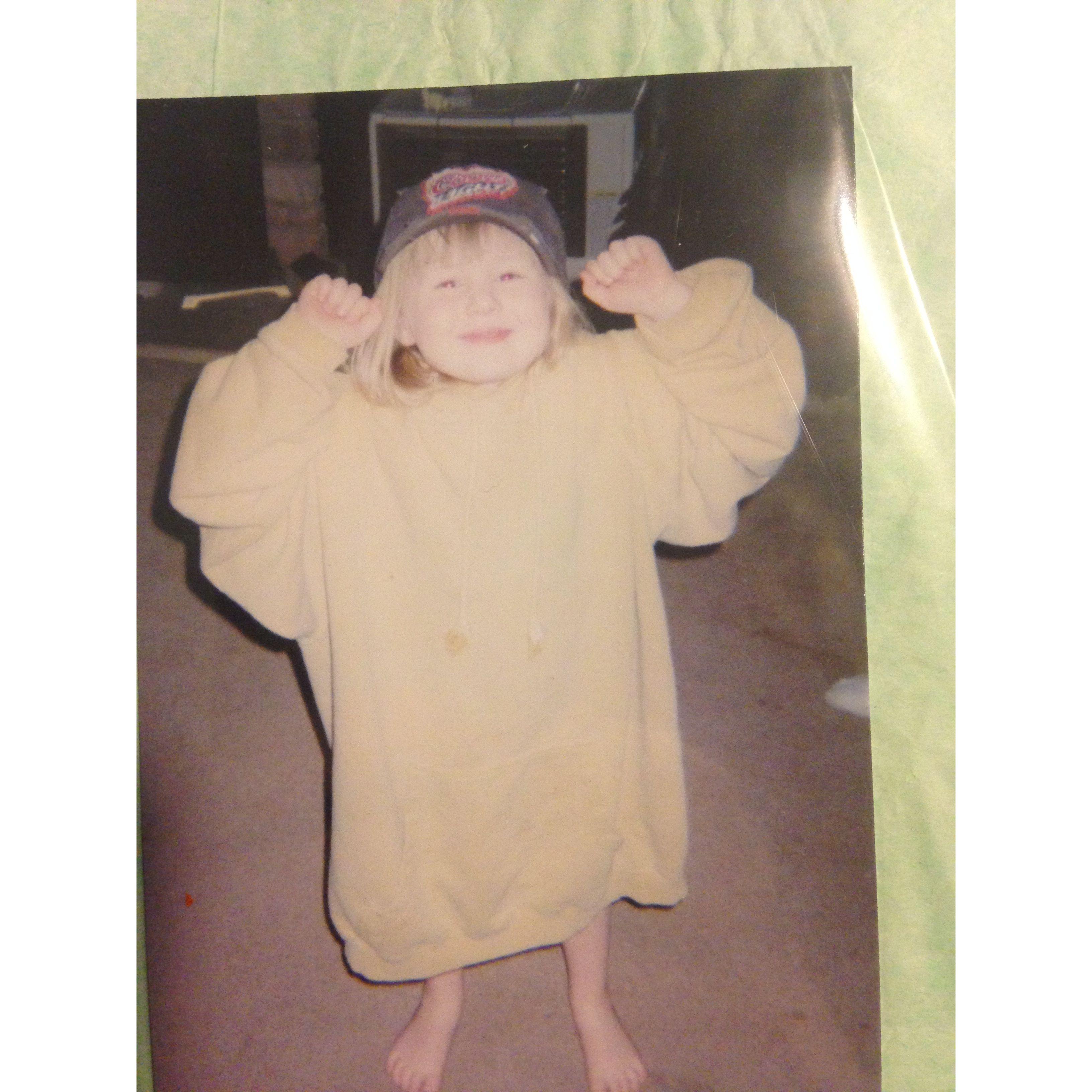 Baby Maddie dressed like Dad