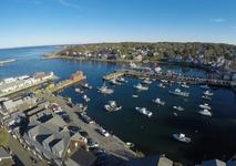 Bearskin Neck
