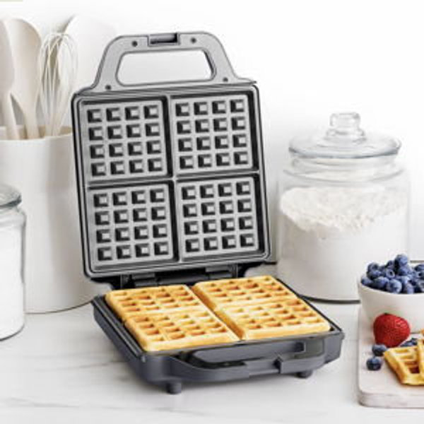 Advanced 4-Square Waffle Maker | Graphite