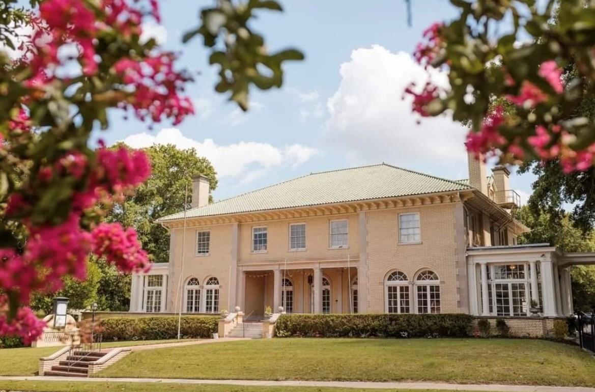 The Wedding Website of Abbey Poznanski and Harris Clarkson